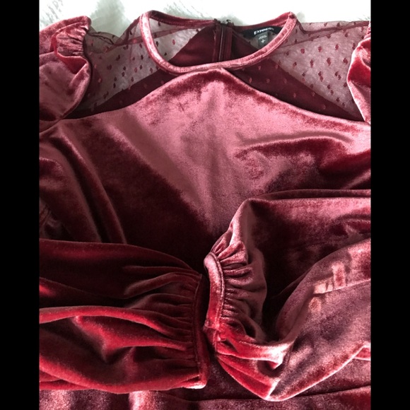 EXPRESS LACE INSET VELVET FIT AND FLARE DRESS - Picture 6 of 6